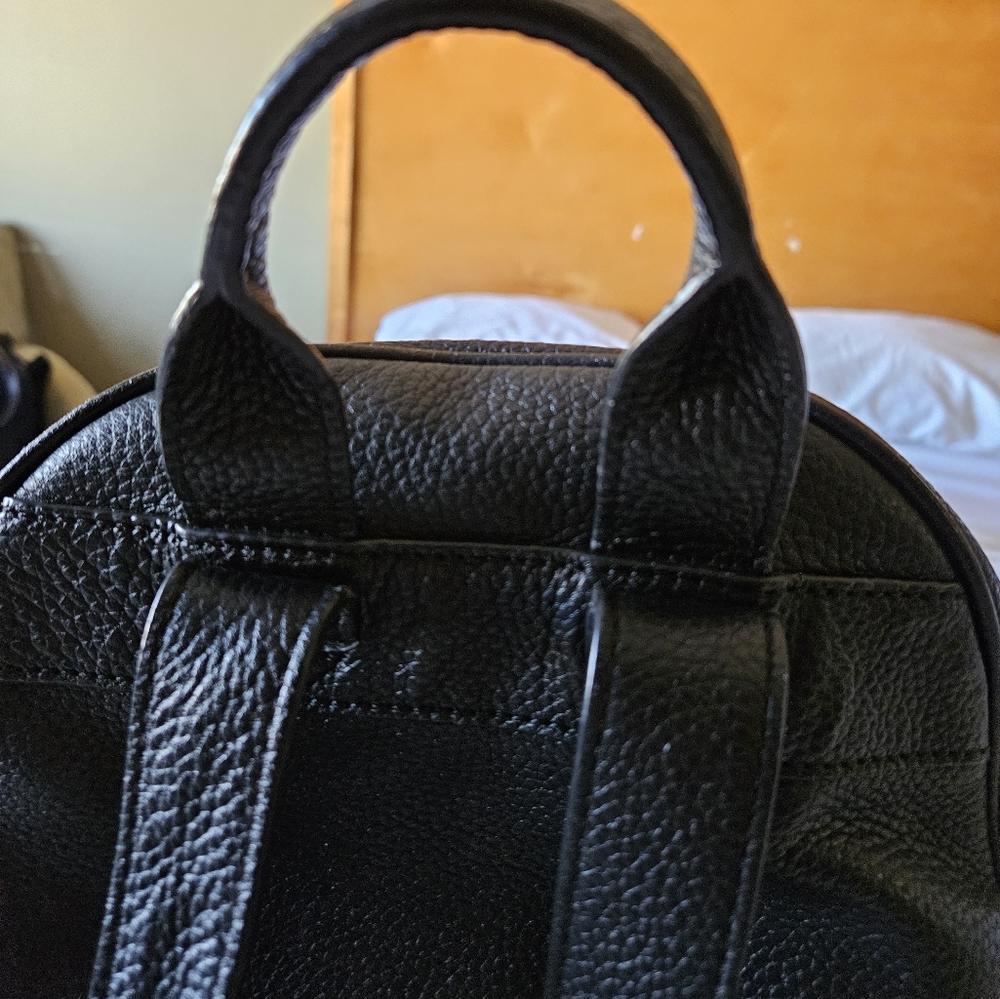 Michael Kors large pebble leather backpack - Picture 5 of 7